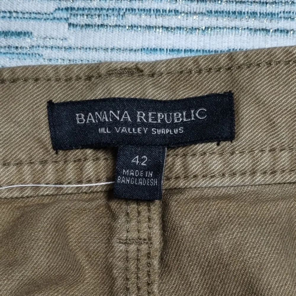 Banana Relublic Men's Shorts Mid Rise Cotton Size (42)